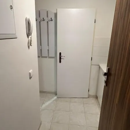 Apartman New 10 Minutes From Downtown For 3 People